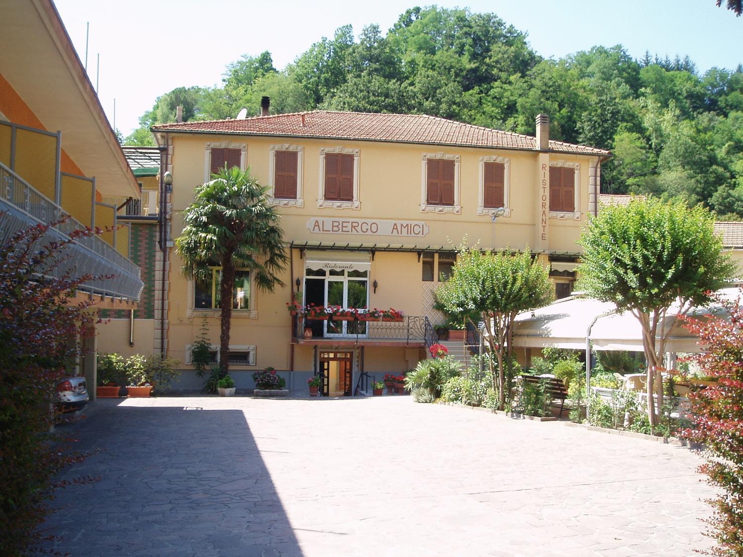 Albergo Amici Varese Ligure Exterior foto